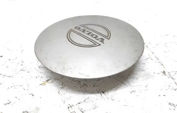 Volvo 340 - 360 R14 wheel hub/cap/trim 81280
