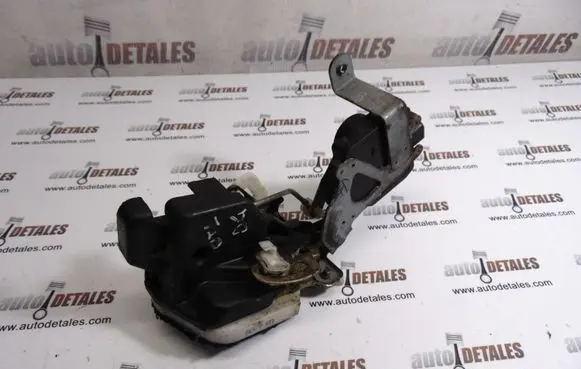 Mitsubishi Outlander Rear door lock 1015280120