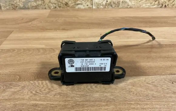 Volkswagen Golf V ESP acceleration yaw rate sensor 7H0907655A DC38C10T2P 10170103663