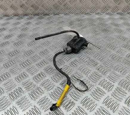 KIA Niro Windscreen/windshield washer pump 985102J500