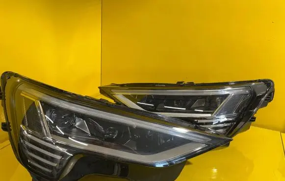 Audi E-tron GT Headlight/headlamp 4KE941035