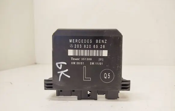 Mercedes-Benz C W203 Door control unit/module 2038206526 351369