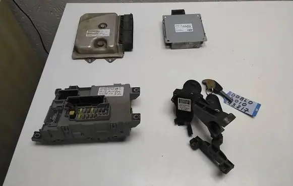 Fiat Doblo Engine ECU kit and lock set 51872453 51833517 00518855330