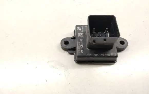 Glow plug pre-heat relay