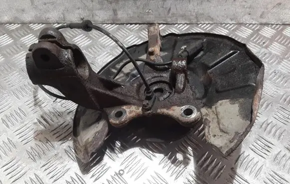 Smart ForTwo II Front wheel hub spindle knuckle A4513320101
