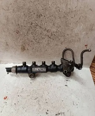 Ford Focus Fuel main line pipe 9654592680