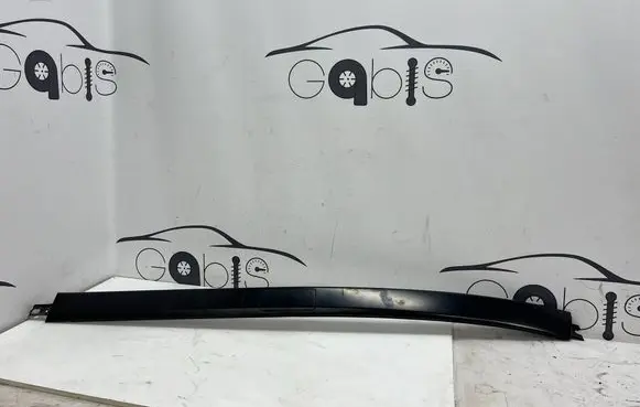 Roof trim bar molding cover