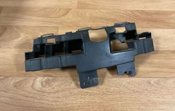 Ford Focus C-MAX Front bumper mounting bracket 3M5117E857 D2A3B
