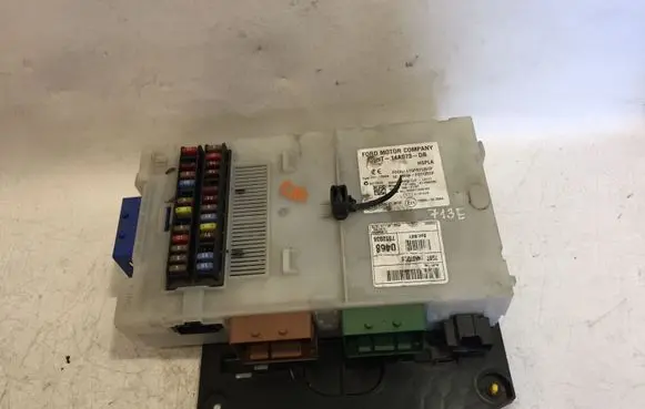 Ford Mondeo MK IV Fuse module 7G9T14A073DB