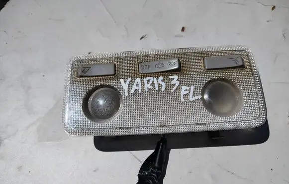 Toyota Yaris Front seat light