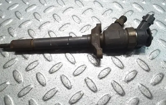 Fuel injector