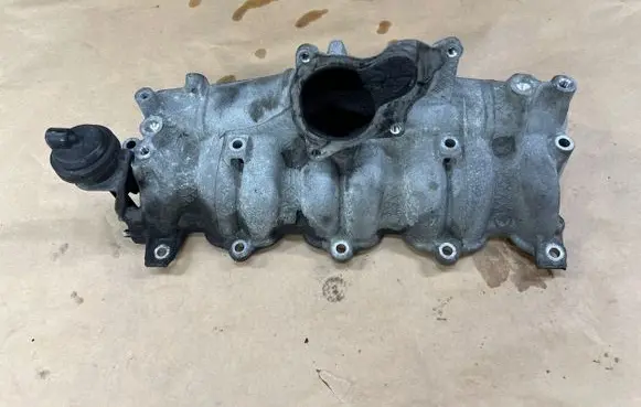 Audi A4 S4 B7 8E 8H Intake manifold 03G129713H