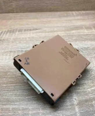 Toyota Prius (XW20) Gateway control module 8911147050 2324005290