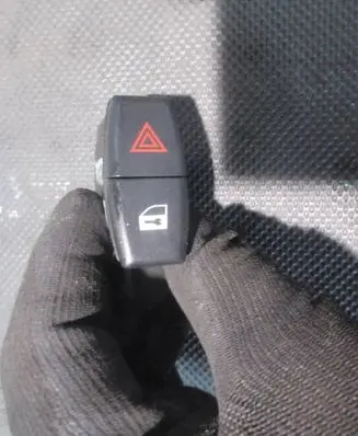 BMW 5 E60 E61 Hazard light switch 6919506 54951950