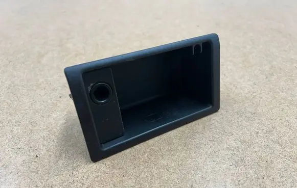 BMW 3 E46 Ashtray (rear) 51168225529 8225529