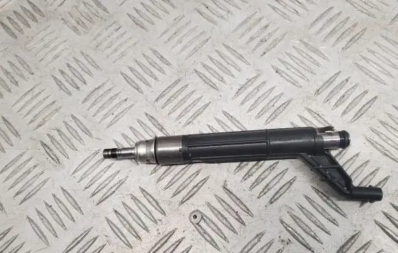 Audi Q7 4M Fuel injector 06M906036AE