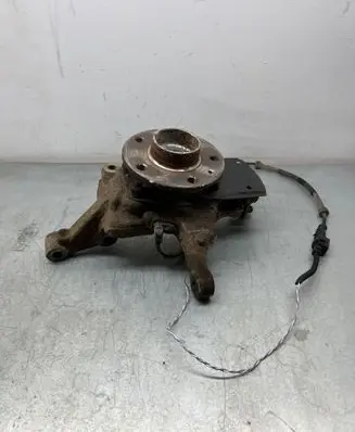 Renault Trafic III (X82) Front wheel hub 323952