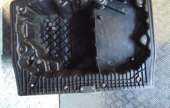 BMW M5 Battery box tray 