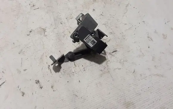 Rear air suspension level height sensor