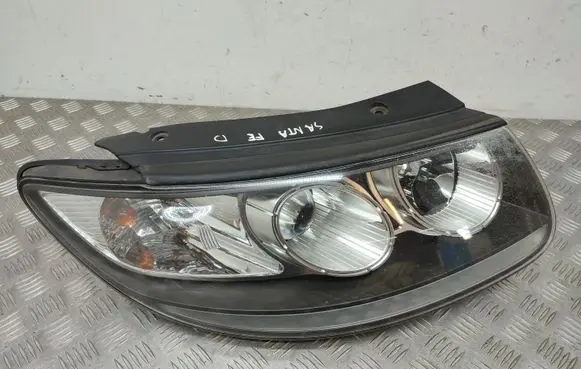 Hyundai Santa Fe Headlight/headlamp 921022BXXX