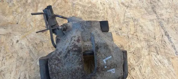 Volkswagen PASSAT B5.5 Front brake caliper