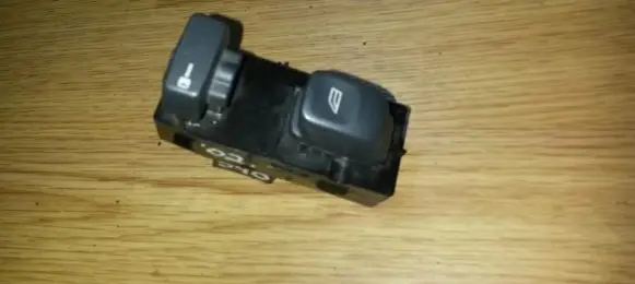 Volvo S40, V40 Electric window control switch 30638704
