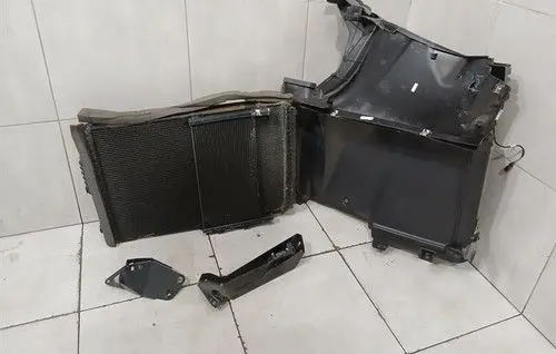 McLaren 600LT Coolant radiator 11L0360CP