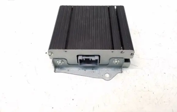 Chrysler Town u0026 Country V Sound amplifier 05026408AB
