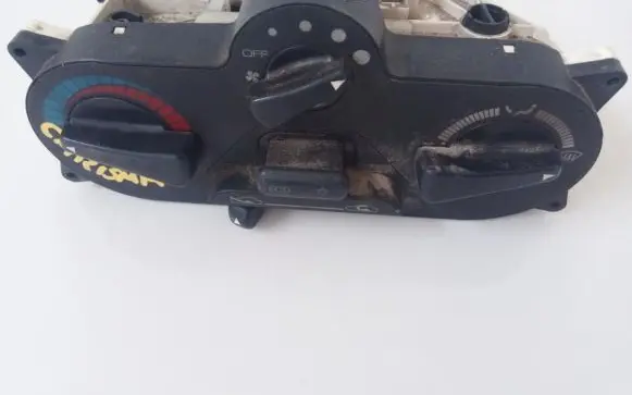 Mitsubishi Carisma Climate control unit MB947678 MB947677
