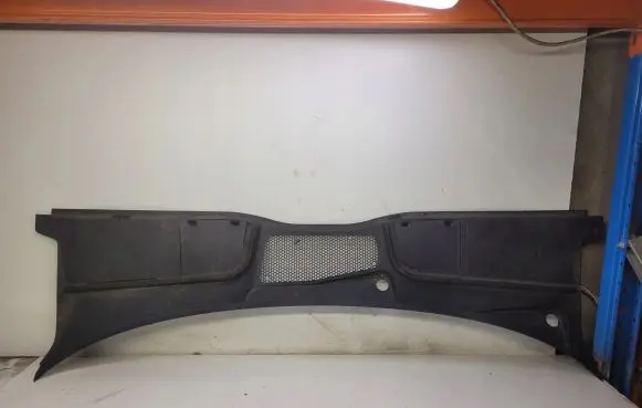Audi A4 S4 B9 8W Wiper trim 8W2819403