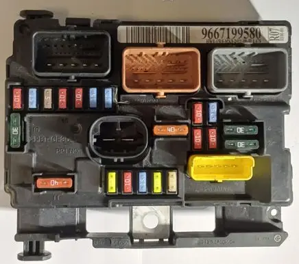 Peugeot 207 BSM Control unit 9667199580 BSMR0700