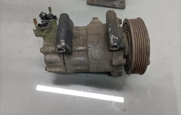 Citroen C2 Air conditioning (A/C) compressor (pump) 9684480480