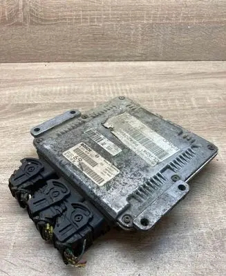 Peugeot 306 Engine control unit/module ECU 9642014880 0281010592