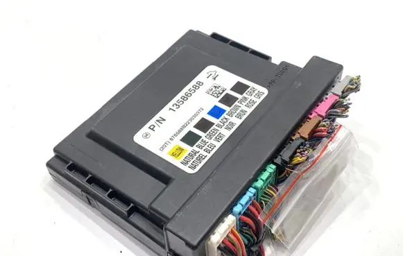 Opel Astra J Central body control module 13586588