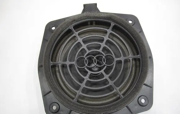 Audi TT TTS Mk2 Rear door speaker