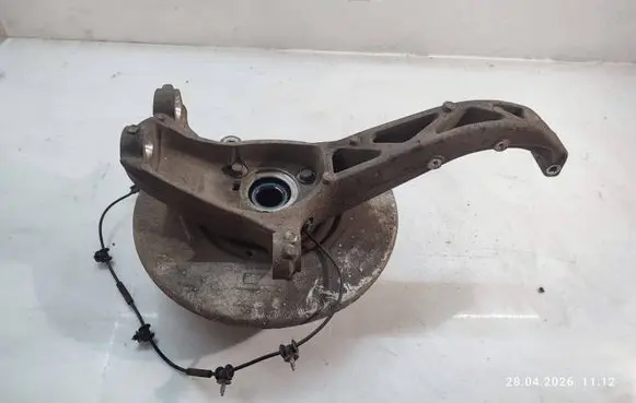 Tesla Model Y Front wheel hub 