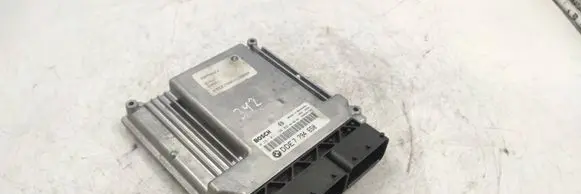 BMW 5 E60 E61 Engine control unit/module 1039S04709 0281011120 7794650