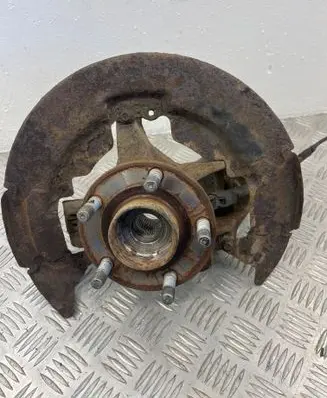 Volvo V50 Front wheel hub spindle knuckle 3M513K170