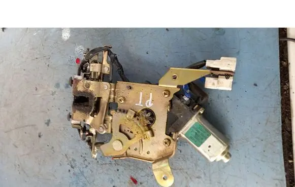 Nissan Quest Rear door lock 
