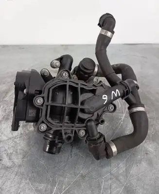 BMW 3 F30 F35 F31 Thermostat/thermostat housing 7644811