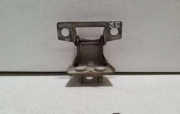 Chevrolet Orlando Tailgate/trunk/boot hinge 