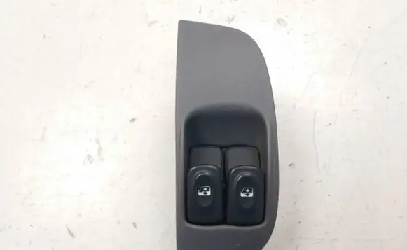 Renault Megane I Quarter vent window switch 