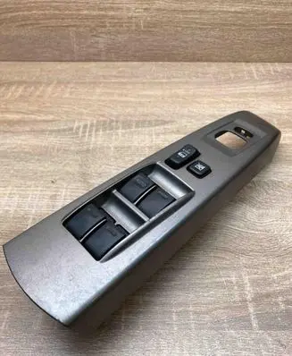 Toyota Prius (XW20) Electric window control switch 8482047050 515254