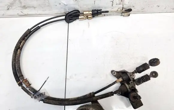 Gear shift cable linkage