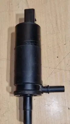 Volvo S60 Headlight washer pump 89032971