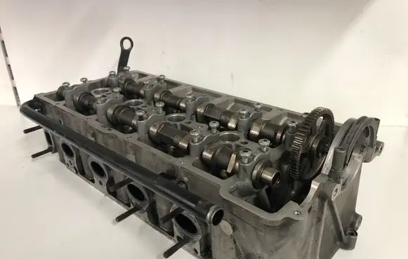 BMW 7 E38 Engine head 2248217