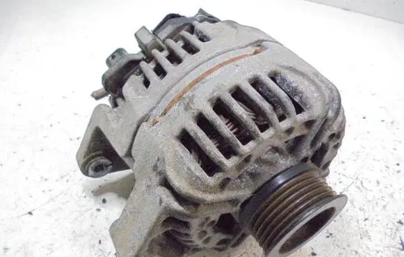 Opel Corsa D Generator/alternator 13222930