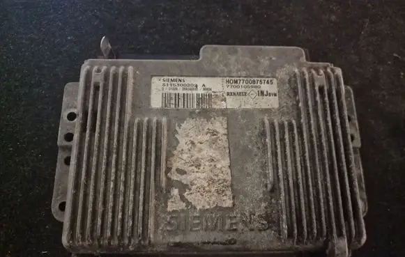Renault Laguna I Engine control unit/module 7700875745