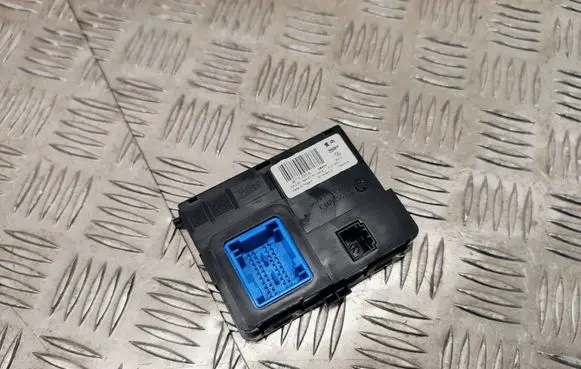 Peugeot Expert Comfort/convenience module 9811039380 E1065901C E1142803F