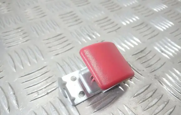 Volvo S40, V40 Engine bonnet (hood) release handle